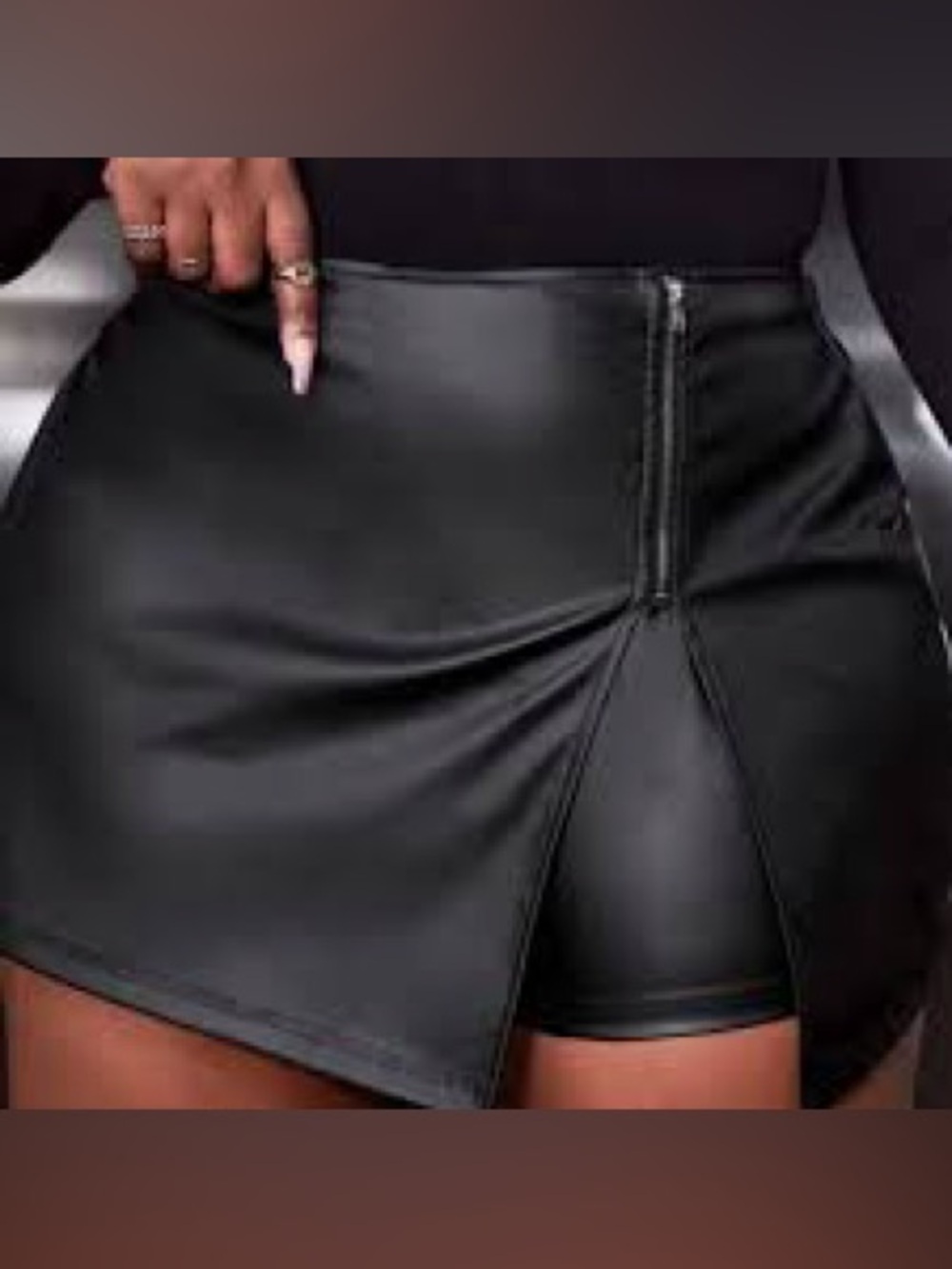 SHEIN Black Faux Leather Front Zip Skort with Split